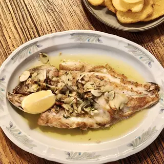 Pargo Fresco A La Plancha Con Patatas Fritas