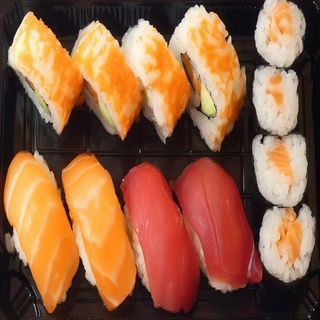 Nigiris, uramakis y mini makis