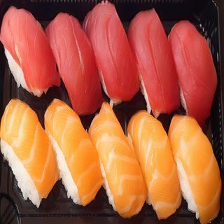 10 sushi variado
