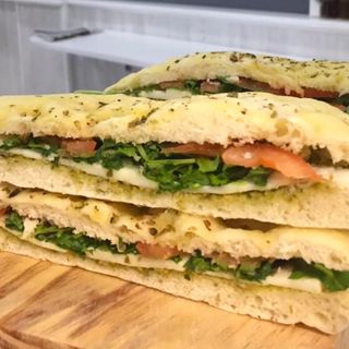 Focaccia caprese