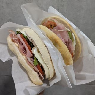 Focaccia salame Milano