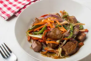 64. Chop suey de cerdo