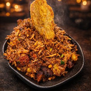 Arroz  JARA: chicharrón crujiente, pollo jugoso y sabor que conquista