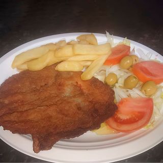 Plato Combinado Cachopo de Ternera