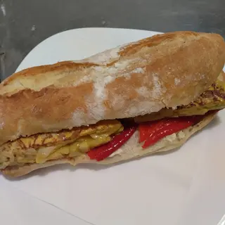 Bocatas De Tortilla Con Pimiento De Piquillo