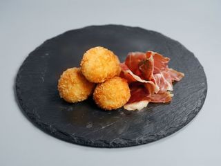 Croquetas Caseras De Jamón Ibérico