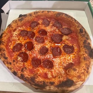 Pizza Salami (30 cm.)