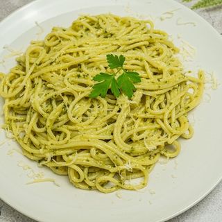 Espagueti Al Pesto