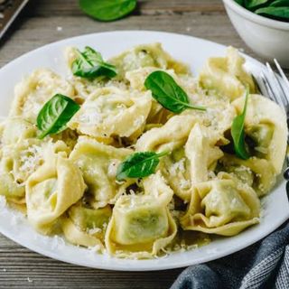 Tortellini Con Salsa Di Funghi