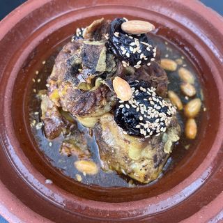 Tajine de cordero con ciruelas