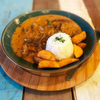 Menú Estrogonofe de Ternera