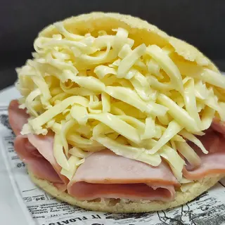 arepa de jamón y queso
