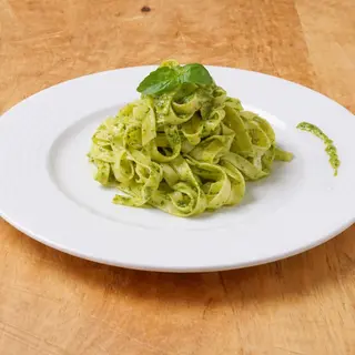 Pasta Fresca Al Pesto Di Basilico