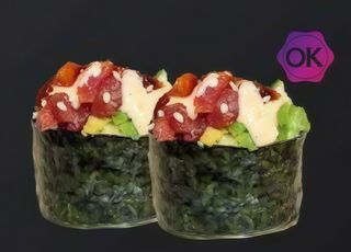 Gunkan de Atún y Aguacate Salsa Picante (1 Ud.)