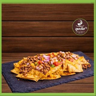 Nachos Con Vegan Chili