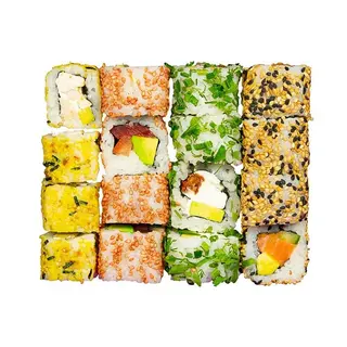 458. Rollito de salmón con aguacate, queso y pepino