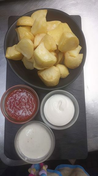 Patatas 3 Salsas
