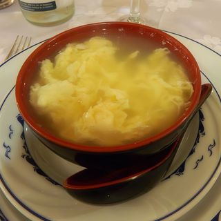 Sopa de huevo revuelto