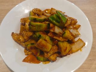 Pollo En Salsa Picante