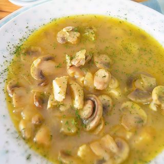 Sopa de Pollo con Champiñones