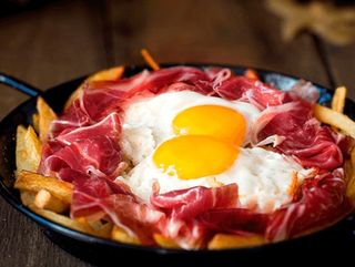 Huevos Rotos Con Jamón
