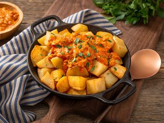 Patatas Bravas Salsa Casera