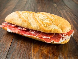 Medio Bocata De Jamón Serrano