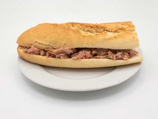 Bocata Entero De Atún