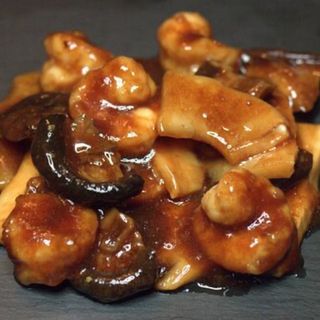 Langostinos con Bambú y Setas