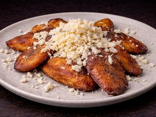 Tajadas fritas con Queso.