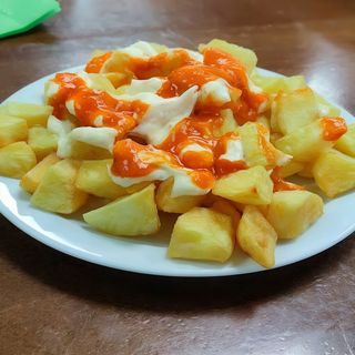 Patatas Bravas (1/2 ración)