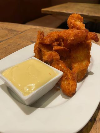 Tiras de pollo eco con salsa mostaza