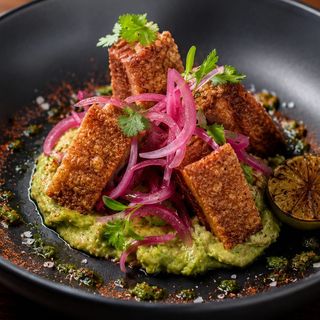 Torrezno con guacamole