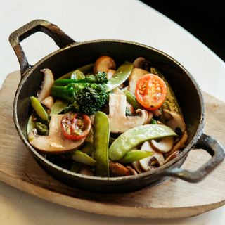 Verduras de temporada Salteadas