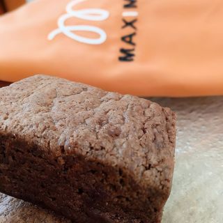 Brownie Con Salsa De Chocolate