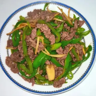 Tirillas de ternera con pimientos verdes