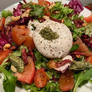 Ensalada de burrata
