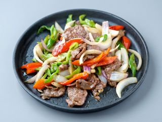 Ternera Con Cebollas