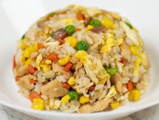 arroz frito con pollo