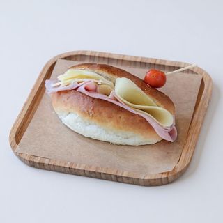 Pan Pebete de Jamón York Y Queso