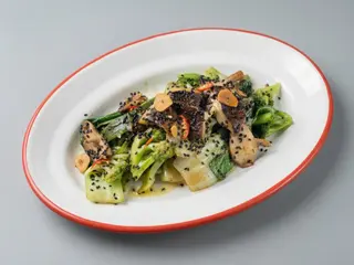 Salteado de verduras y shitake