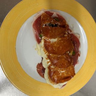 Tosta De Jamón Provolone Y Jalapeños