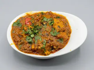Dopiaza Pollo, Chicken
