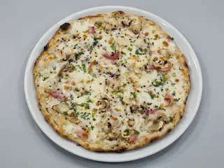 Pizza Taleggio Carnivoro