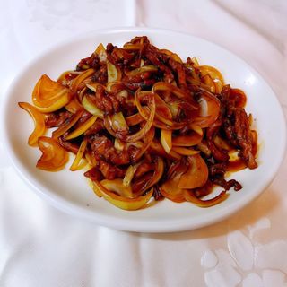 Ternera Con Cebolla