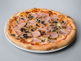 Pizza prosciutto