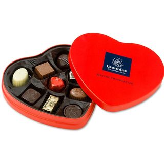 Caja corazón metal 9 bombones Leonidas