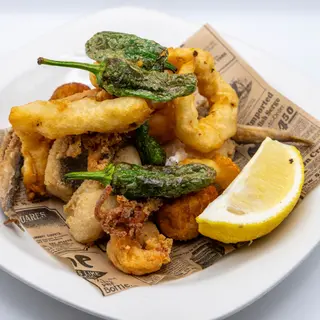 Fritura De Pescado Y Marisco