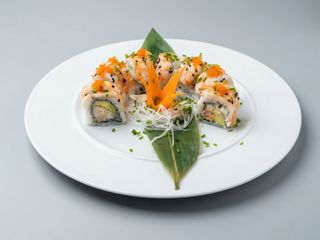 54 Rainbow ebi uramaki (8 pzs.)