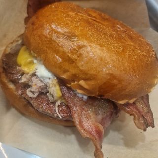 Hamburguesa La Colombiana